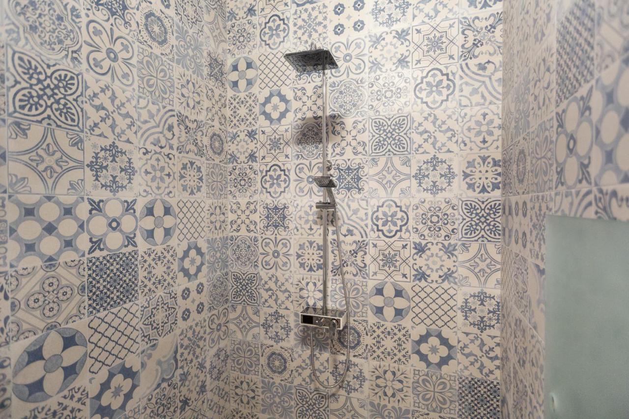 The Golden Gardens - R.q.c. Den Haag